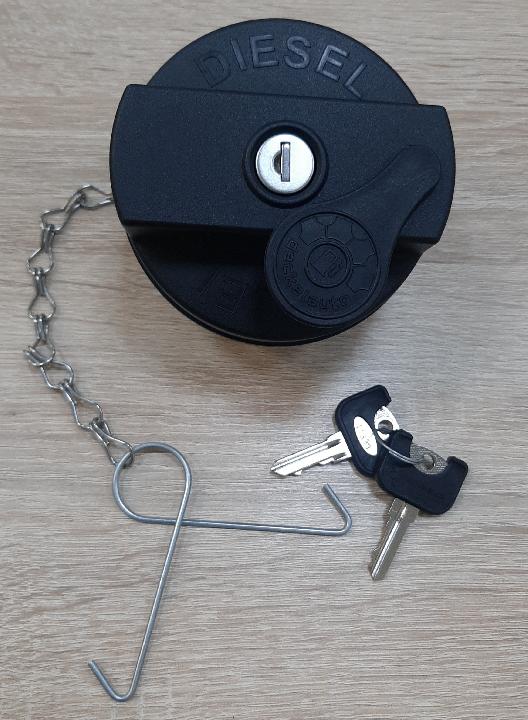 Крышка топливного бака с замком не вент. d.60 (DEC60ESCN/FAH60)