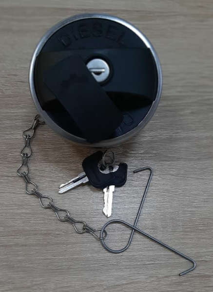 Крышка топливного бака с замком не вент. d.60 (DEC60LSCN/FAH60ASCN)